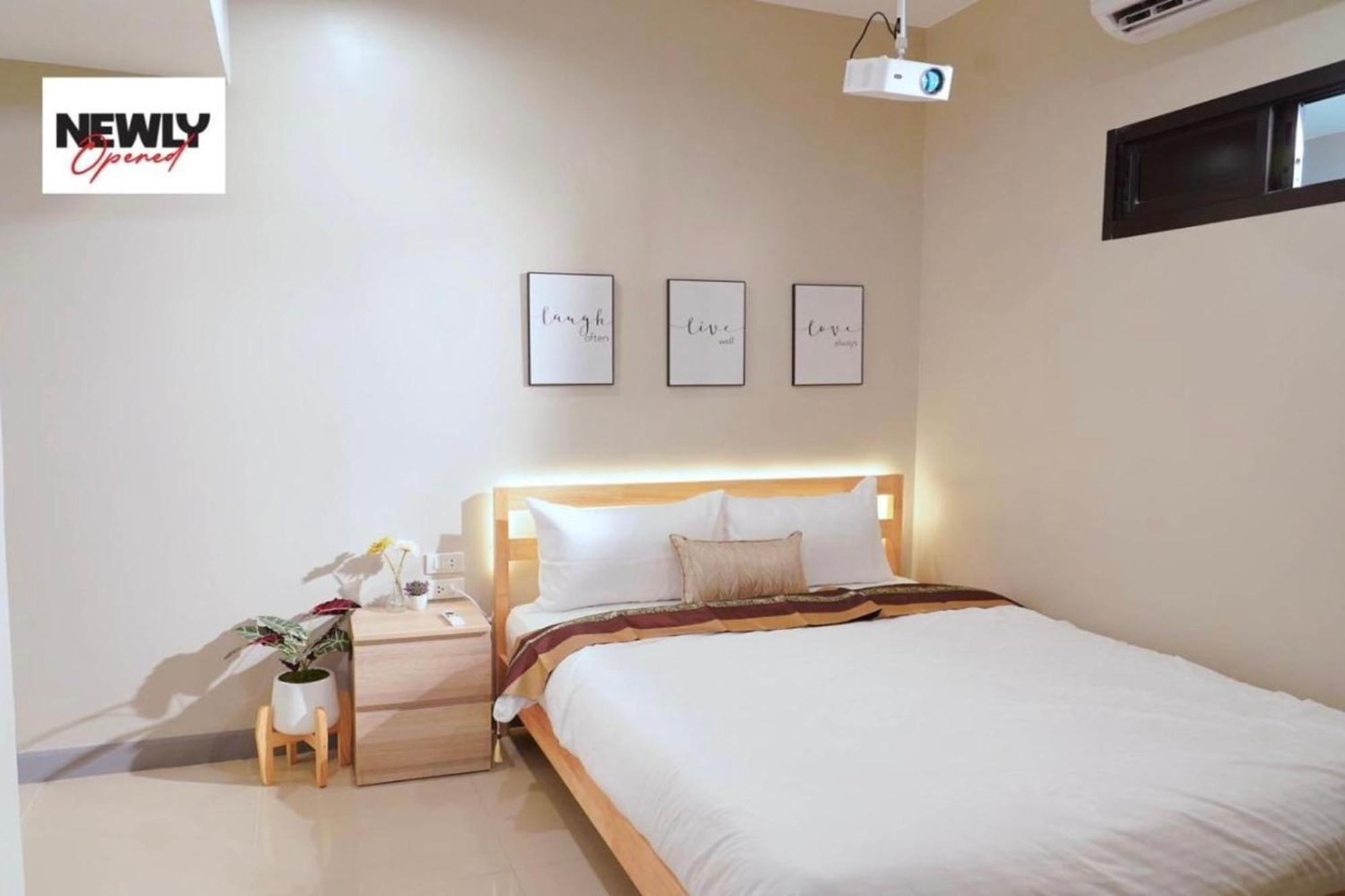 Bnb98 Silom Hotel Бангкок Экстерьер фото